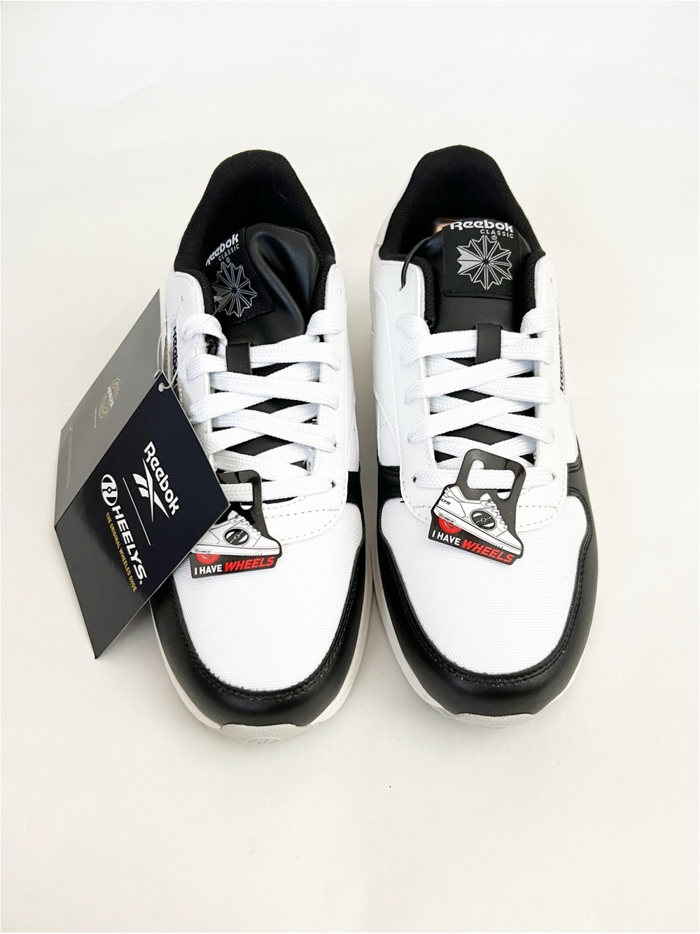 NIB Genuine Reebok x Heelys White & Black Low-Top Sneakers 8 - Picture 3 of 9